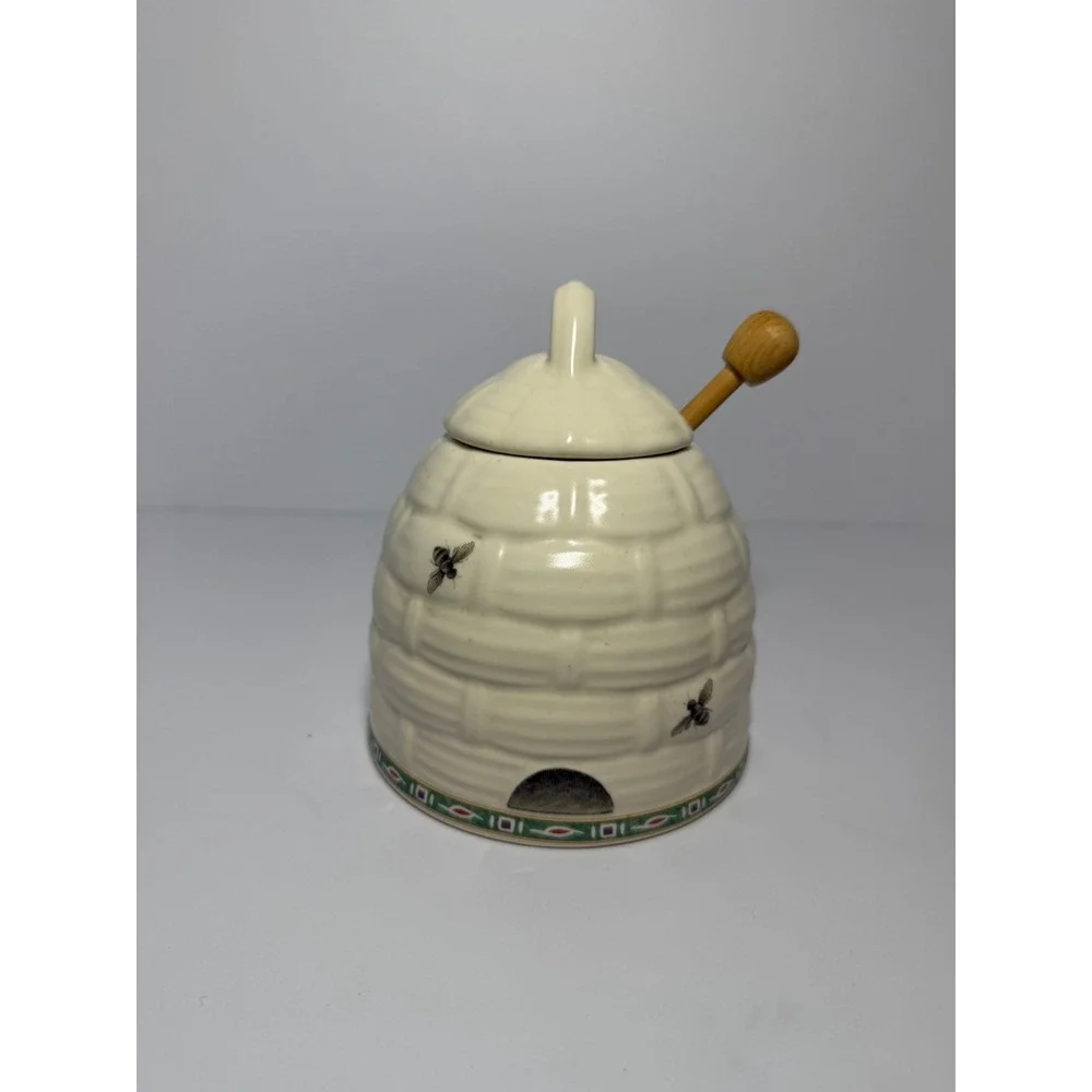 Pfaltzgraff Naturewood Beehive Honey Pot with Lid and Wooden Dipper 339-480-00